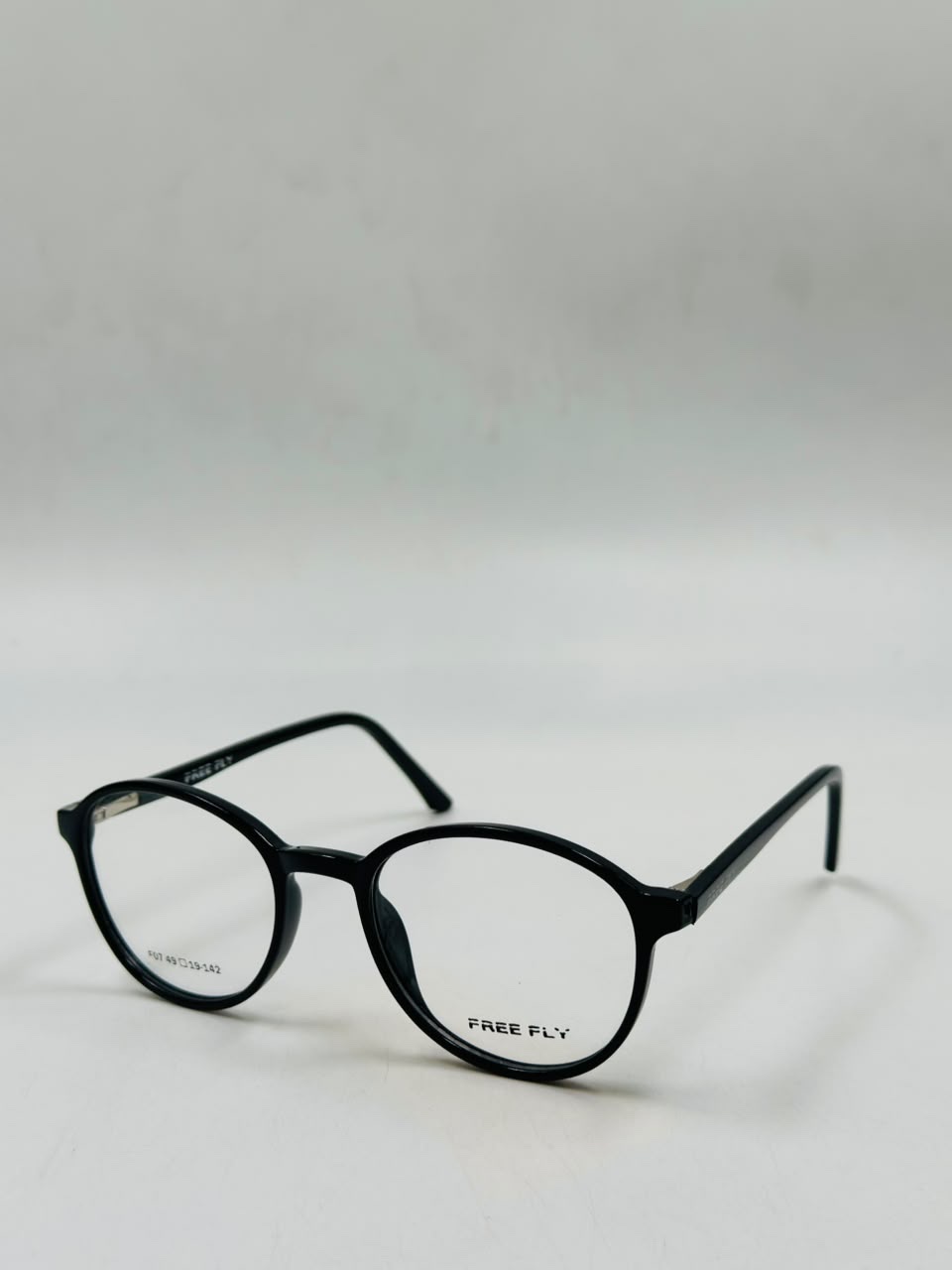 Free Fly - Image 4
